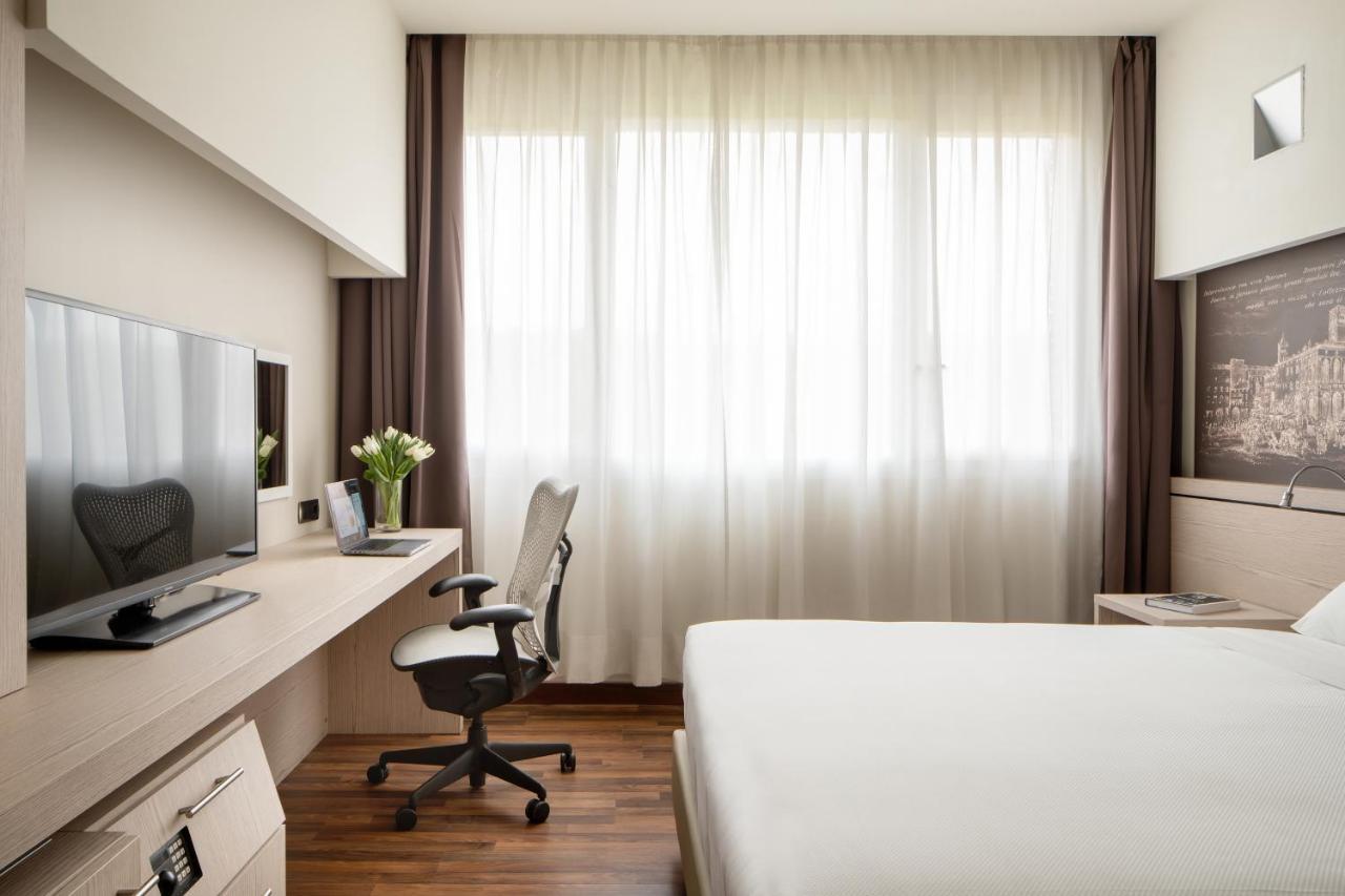 Una Hotels Bologna San Lazzaro Сан-Ладзаро-ди-Савена Экстерьер фото