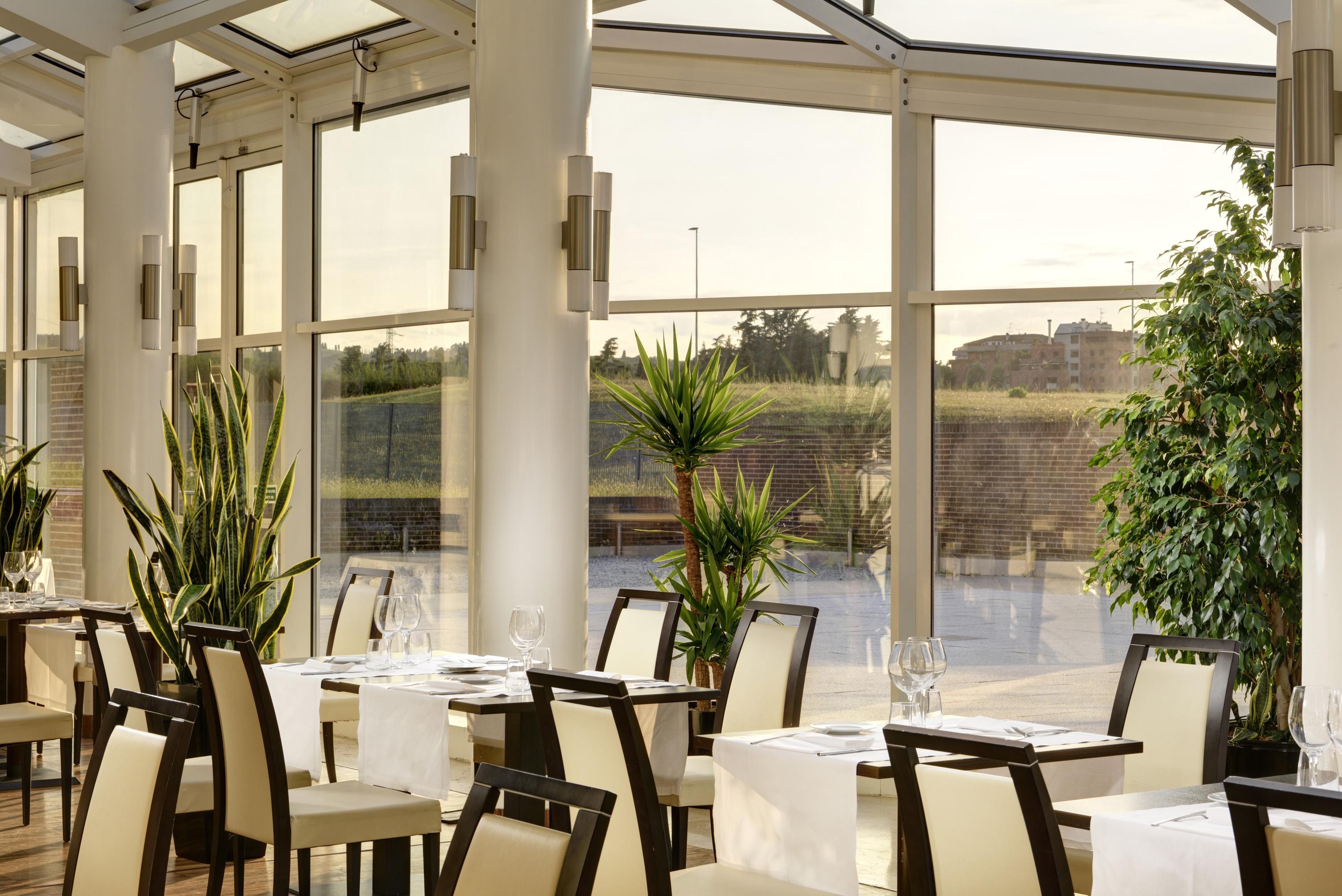 Una Hotels Bologna San Lazzaro Сан-Ладзаро-ди-Савена Экстерьер фото