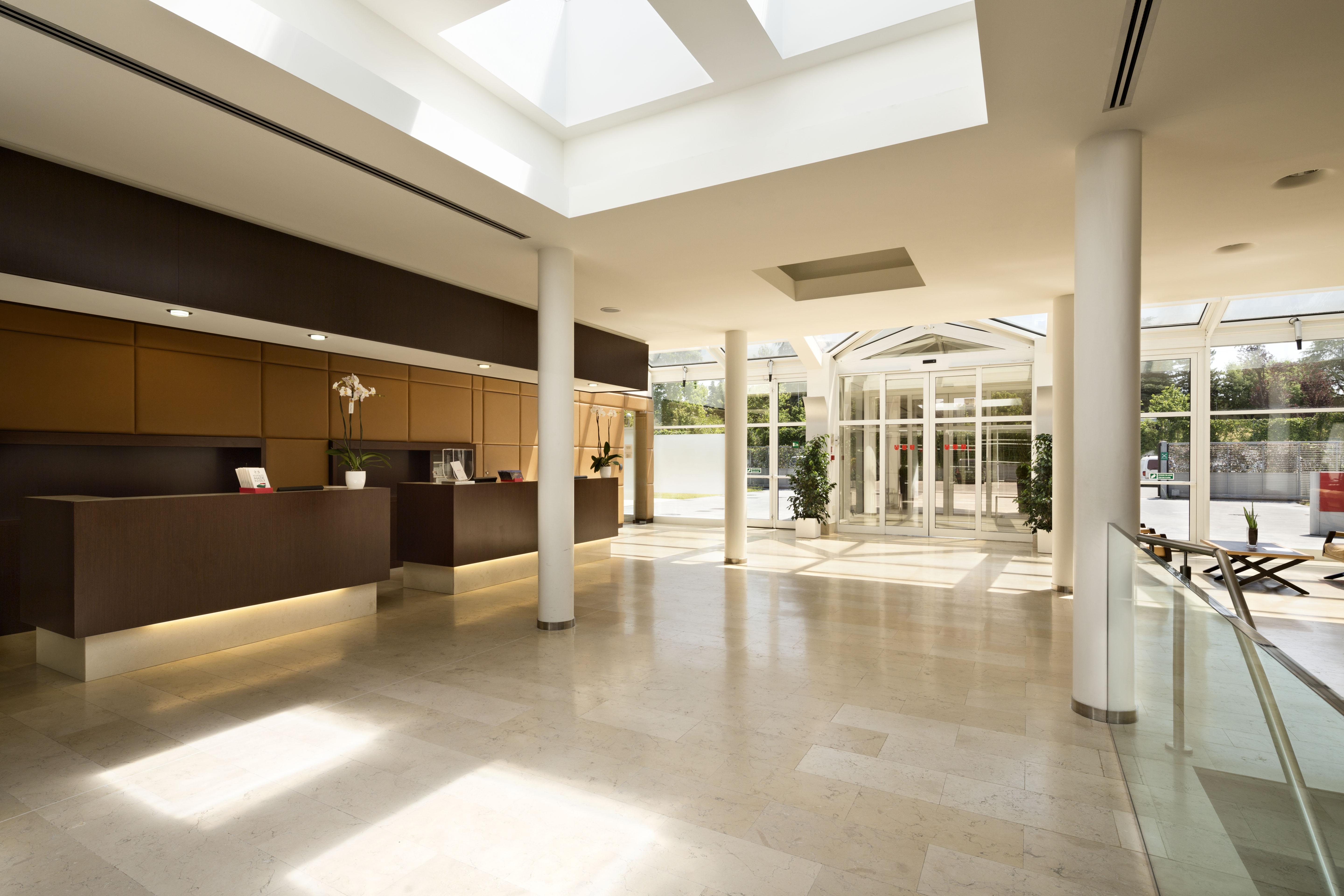Una Hotels Bologna San Lazzaro Сан-Ладзаро-ди-Савена Экстерьер фото